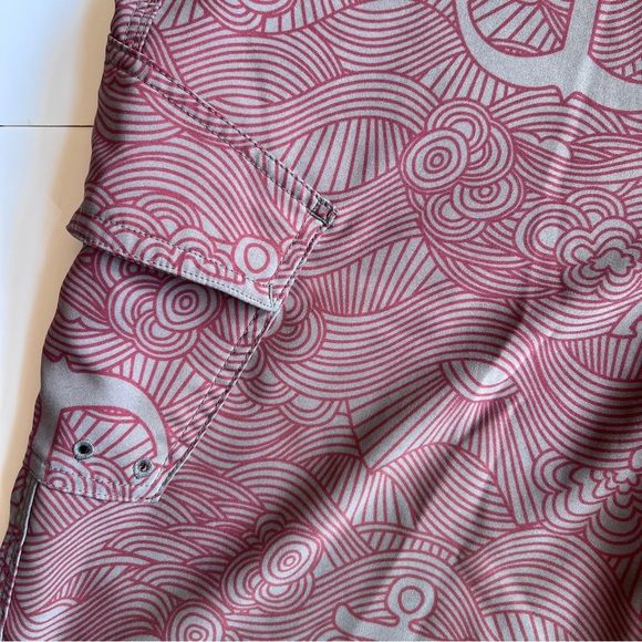 The North Face Anchor Print Board Shorts - Picture 6 of 8